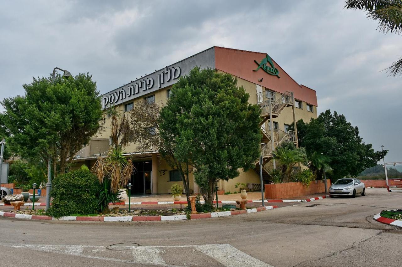 Pearl Of The Valley Hotel Kfar Tavor Esterno foto