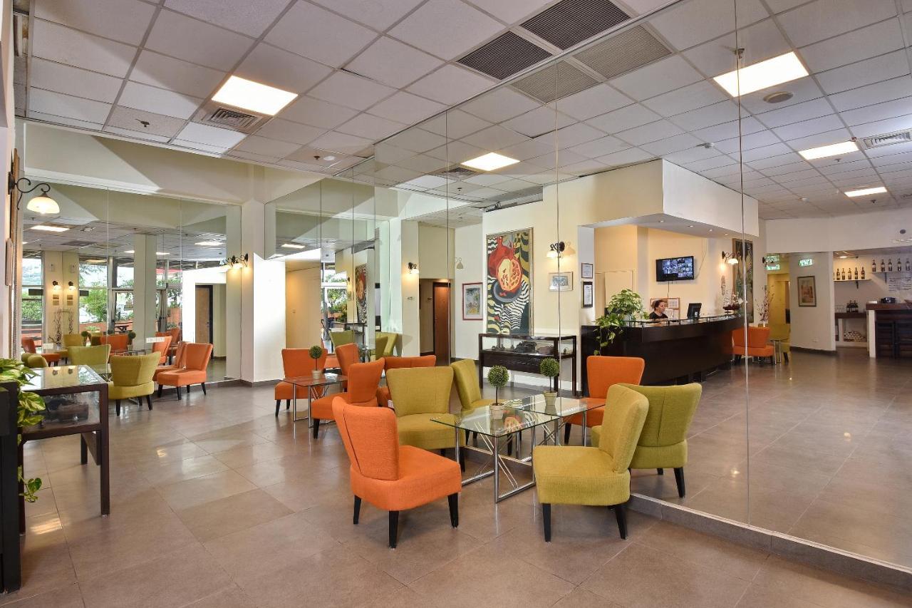 Pearl Of The Valley Hotel Kfar Tavor Esterno foto