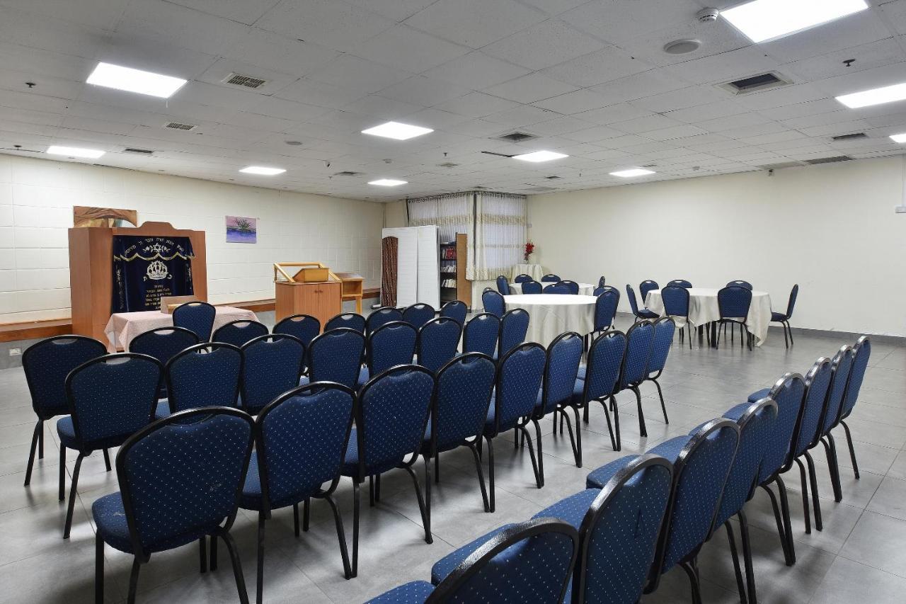 Pearl Of The Valley Hotel Kfar Tavor Esterno foto