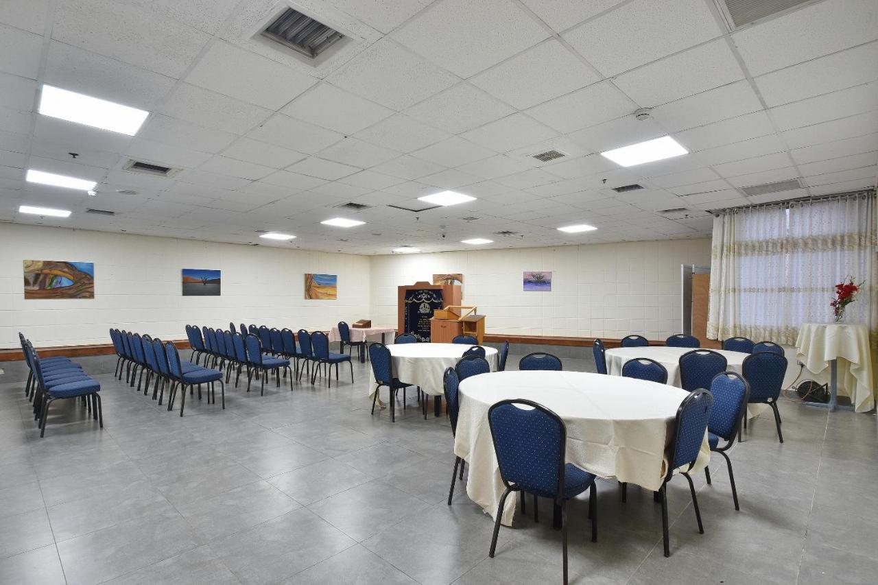 Pearl Of The Valley Hotel Kfar Tavor Esterno foto