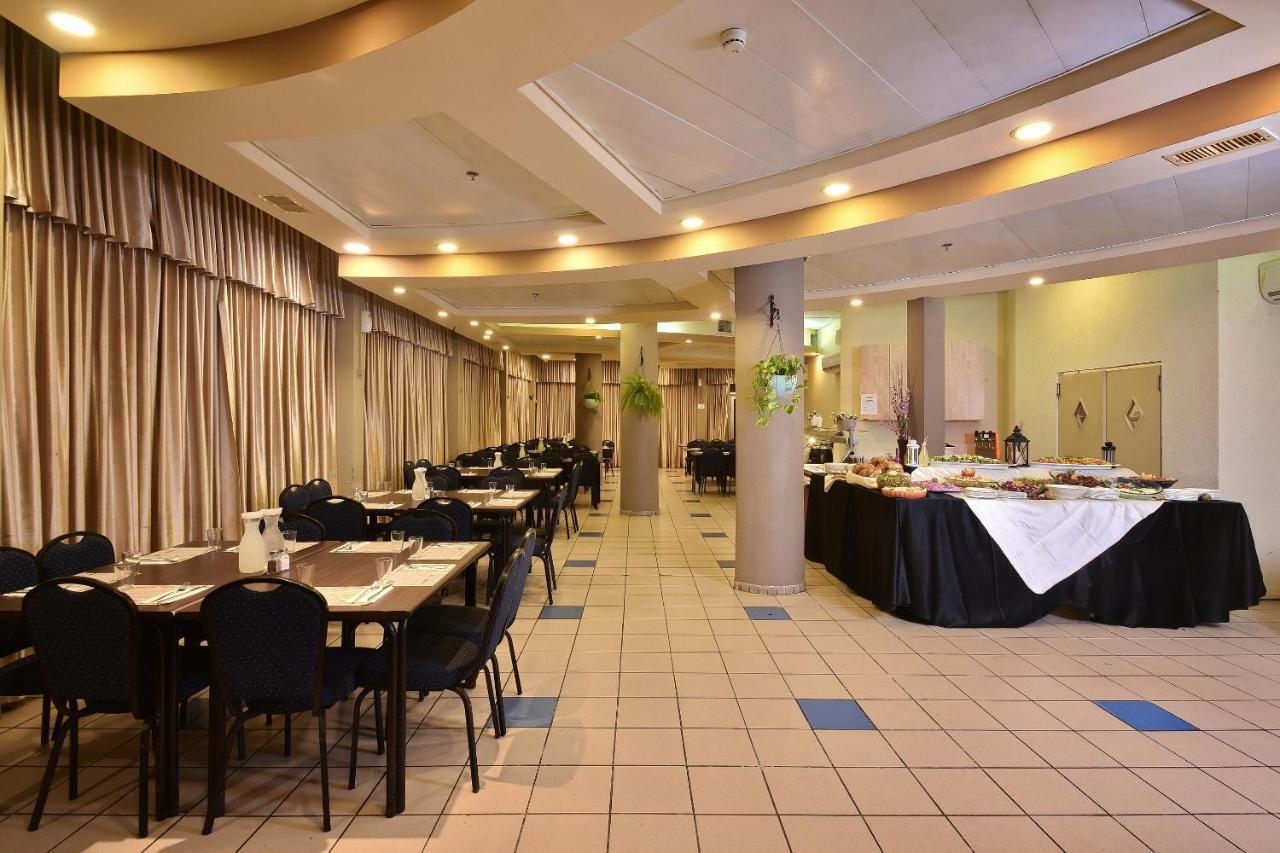 Pearl Of The Valley Hotel Kfar Tavor Esterno foto