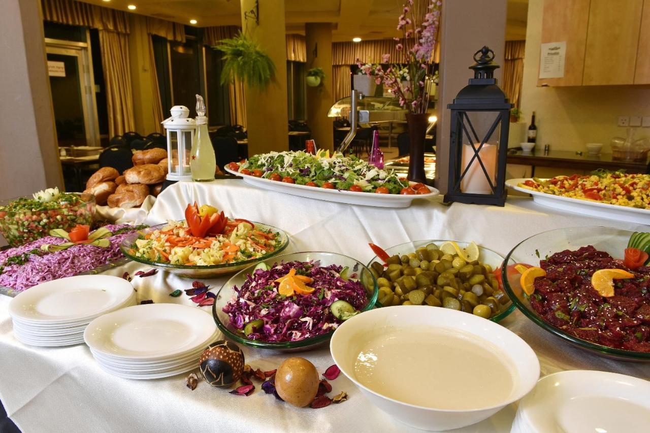 Pearl Of The Valley Hotel Kfar Tavor Esterno foto